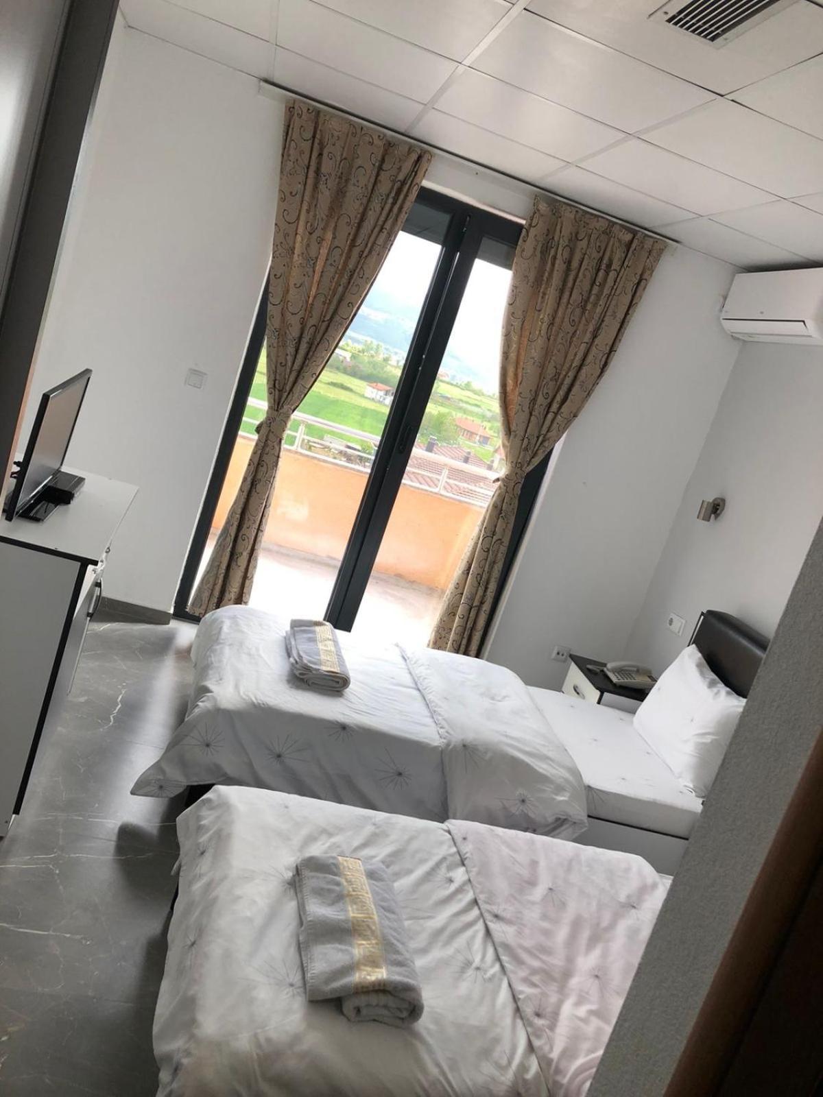 Hotel Albatros Prizren Eksteriør billede