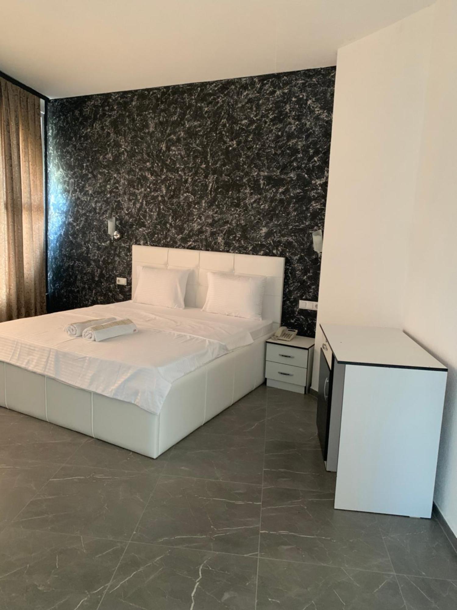 Hotel Albatros Prizren Eksteriør billede