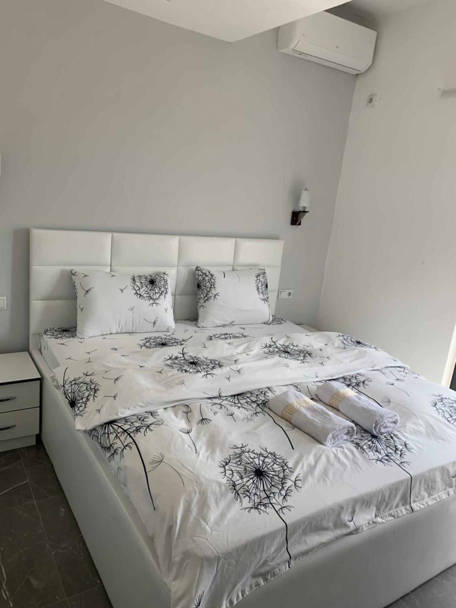 Hotel Albatros Prizren Eksteriør billede