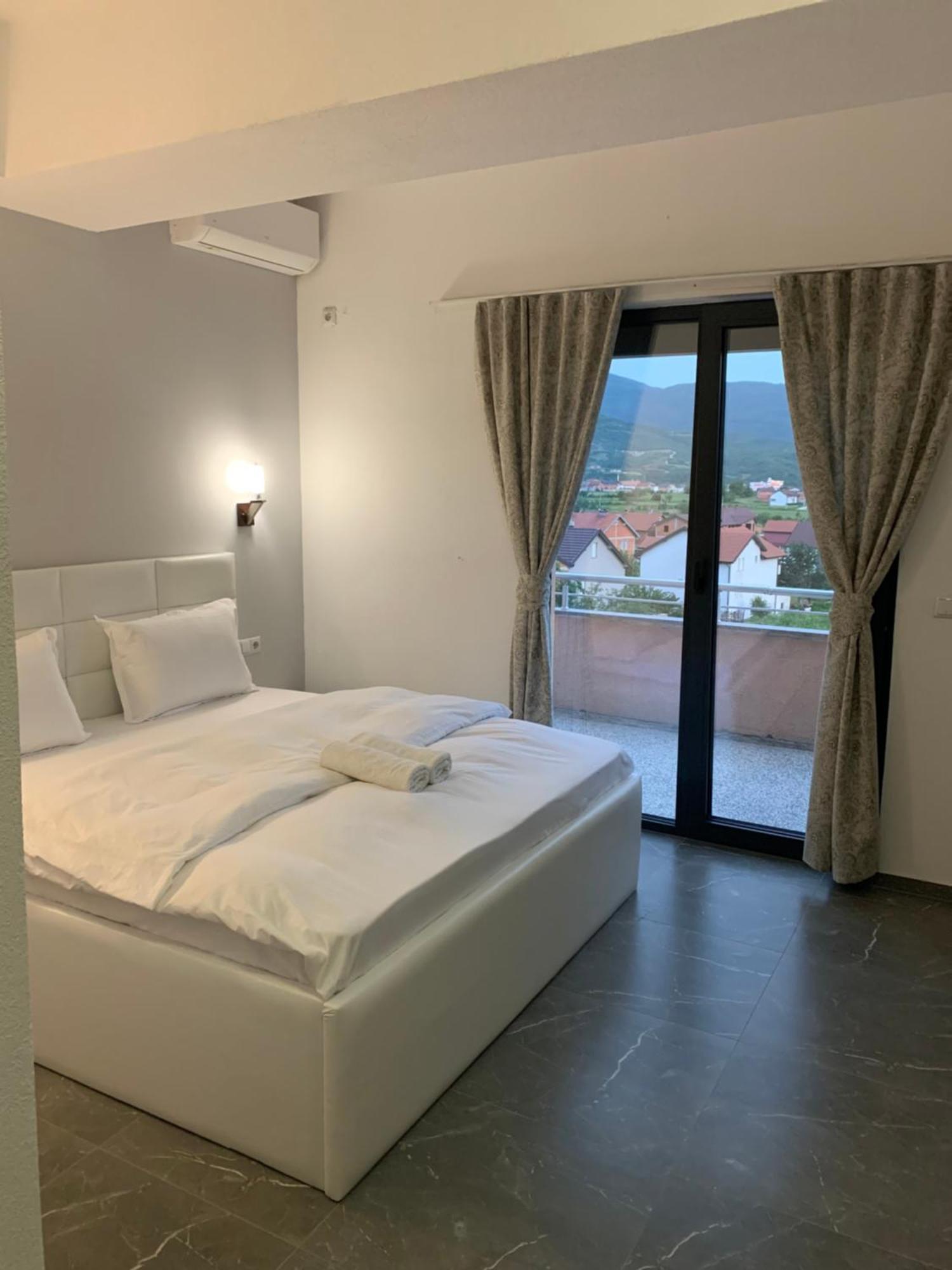 Hotel Albatros Prizren Eksteriør billede