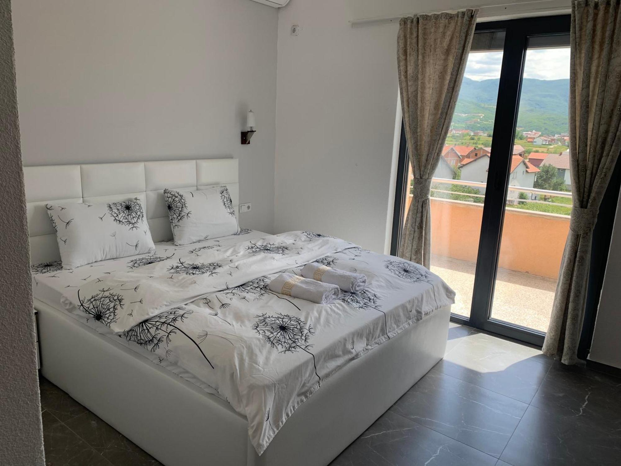 Hotel Albatros Prizren Eksteriør billede